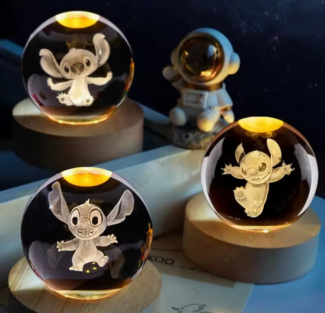 LÁMPARA 3D STITCH EN BOLA DE CRISTAL – LUZ NOCTURNA DECORATIVA
