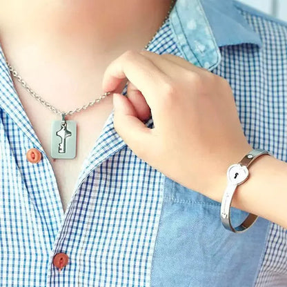 PULSERA LLAVE DEL CORAZÓN CON COLLAR TT