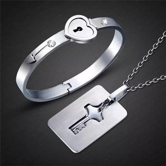 PULSERA LLAVE DEL CORAZÓN CON COLLAR
