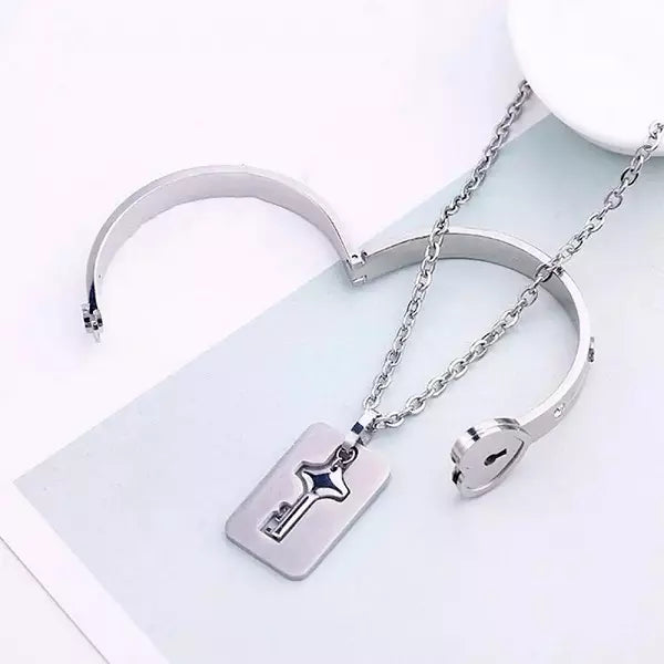 PULSERA LLAVE DEL CORAZÓN CON COLLAR TT