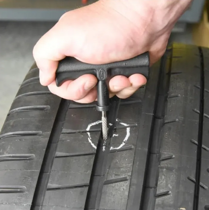 KIT REPARADOR DE PINCHAZOS PARA NEUMÁTICOS CARRO Y MOTO