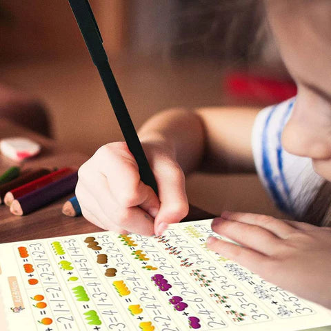SET DE 4 LIBROS REUTILIZABLES DE CALIGRAFÍA CON TINTA MÁGICA